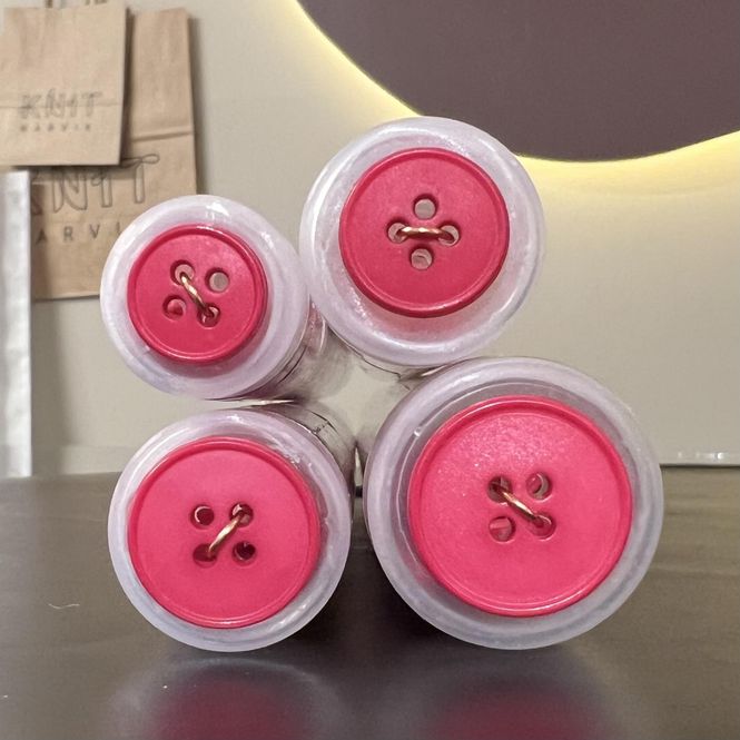 Hovedbilde Knapp i nylon